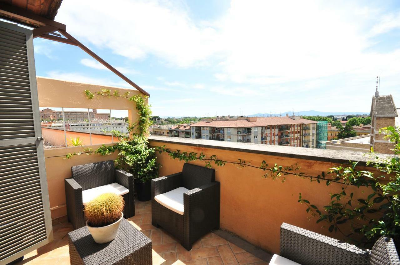 Penthouse With View Apartment โรม ภายนอก รูปภาพ