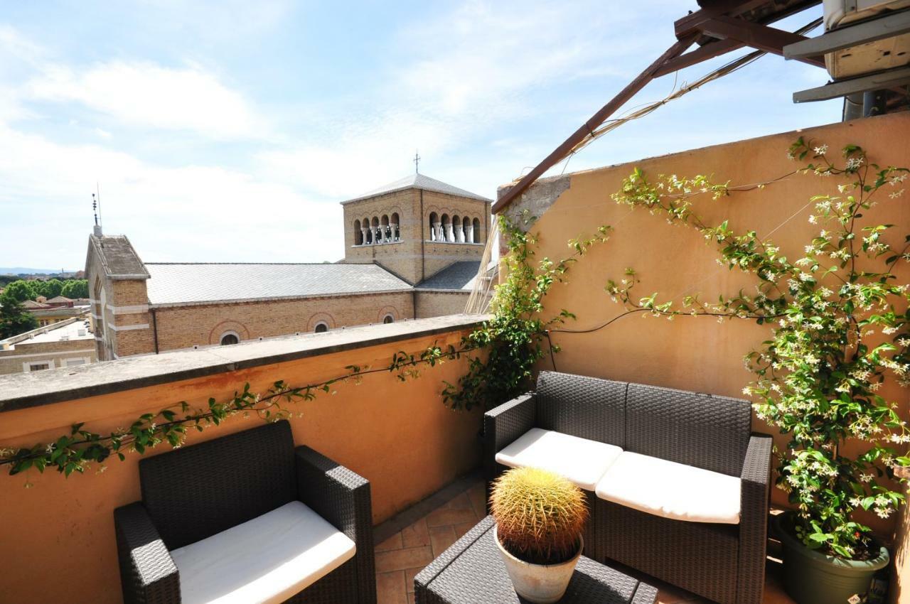 Penthouse With View Apartment โรม ภายนอก รูปภาพ
